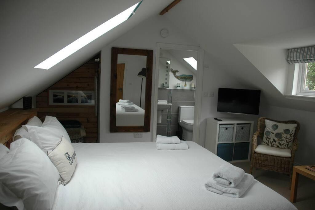 Cowslip Barn Annexe, Countryside Stay Near Чичестер Экстерьер фото